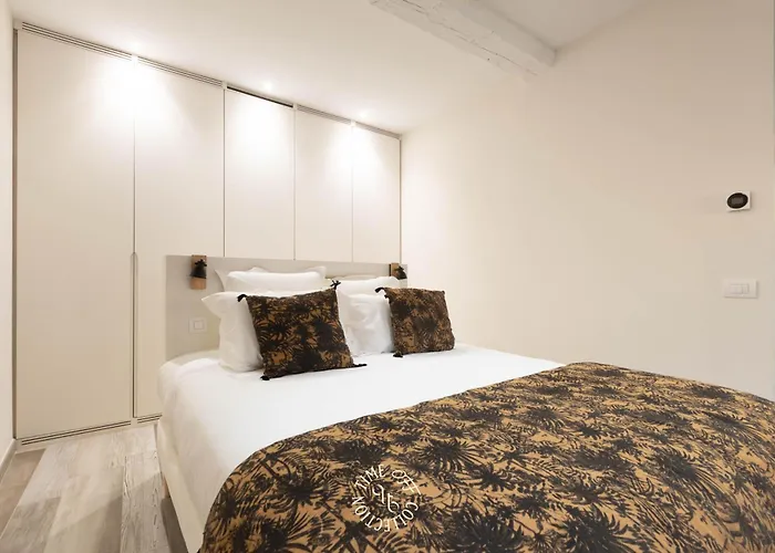 Sainte Anne By Time Off Collection *