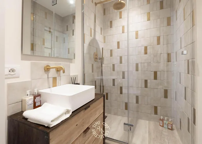 Sainte Anne By Time Off Collection